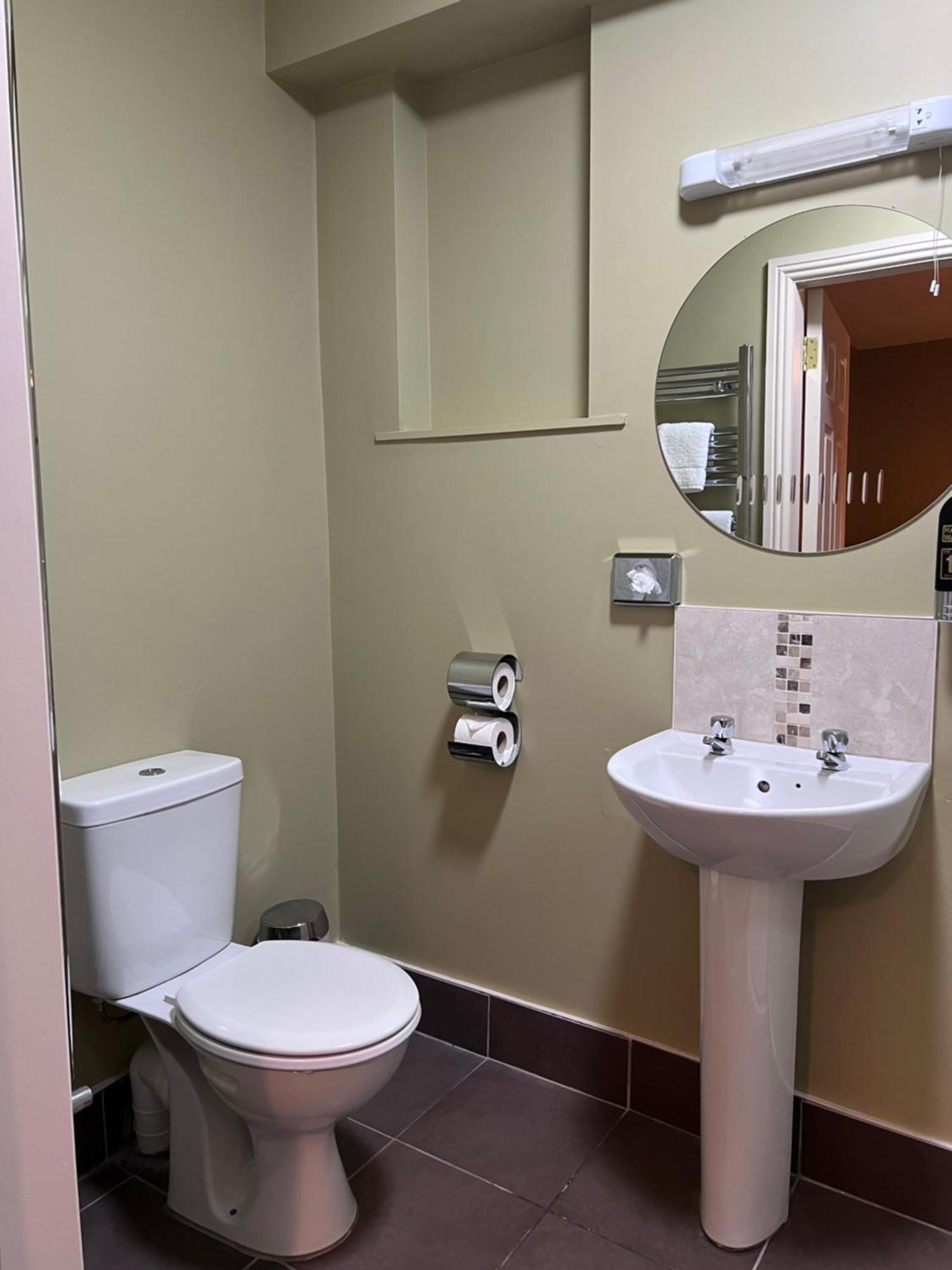The Townhouse Bed & Breakfast Milltown Malbay Ngoại thất bức ảnh