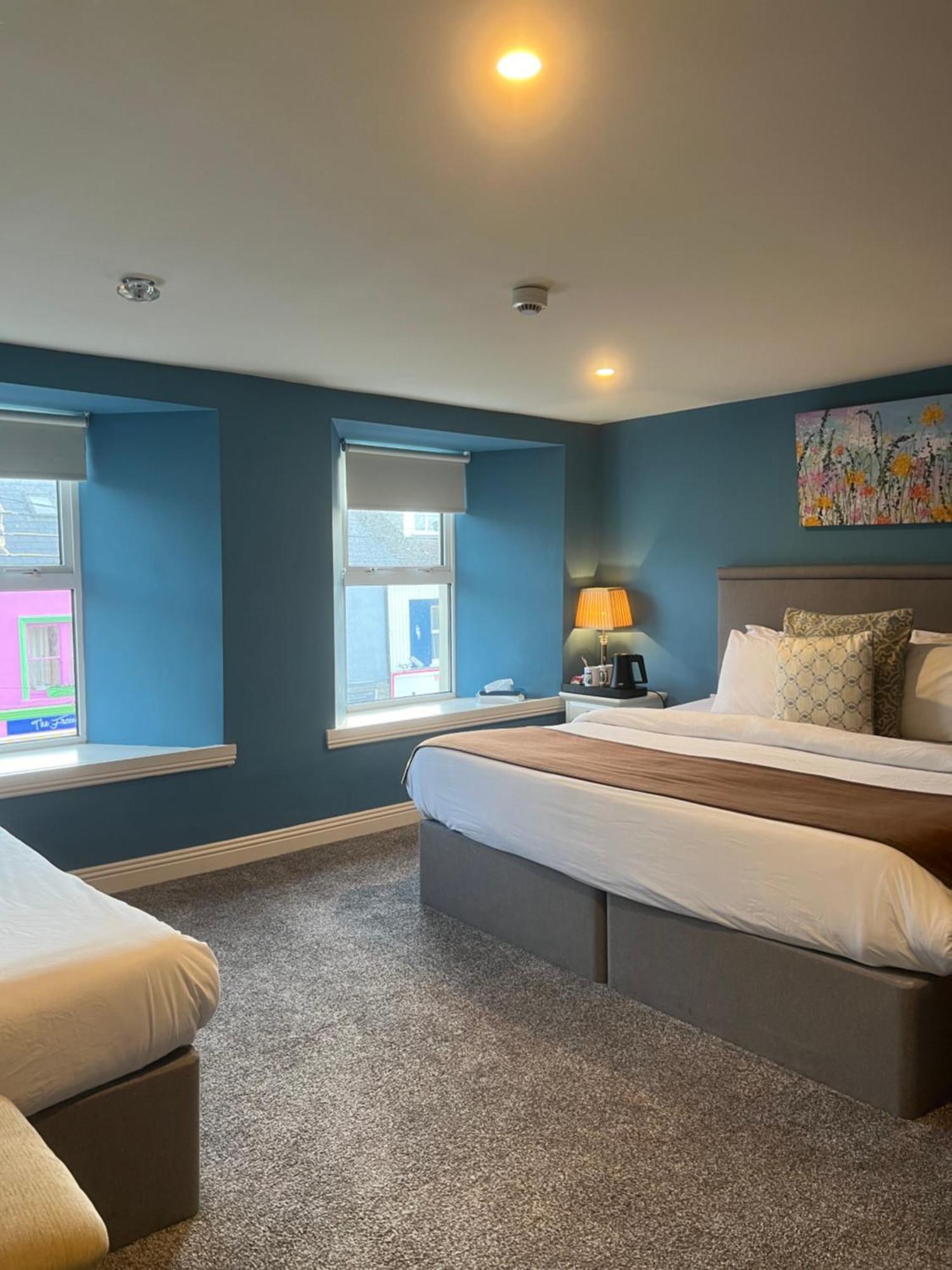 The Townhouse Bed & Breakfast Milltown Malbay Ngoại thất bức ảnh