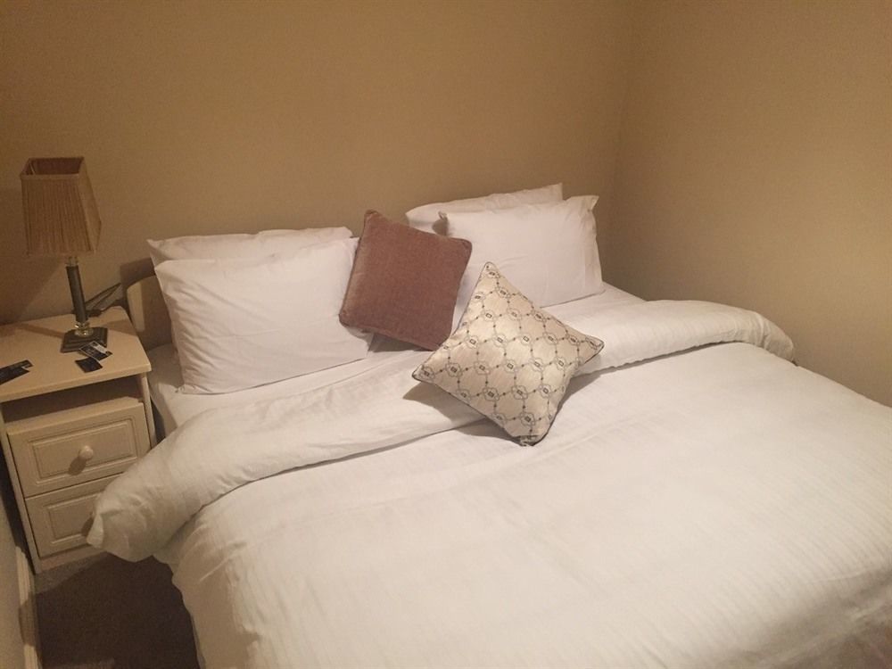 The Townhouse Bed & Breakfast Milltown Malbay Ngoại thất bức ảnh