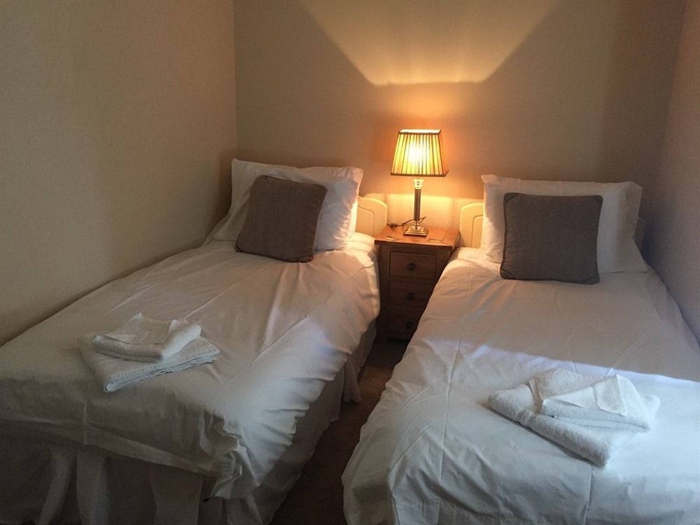 The Townhouse Bed & Breakfast Milltown Malbay Ngoại thất bức ảnh